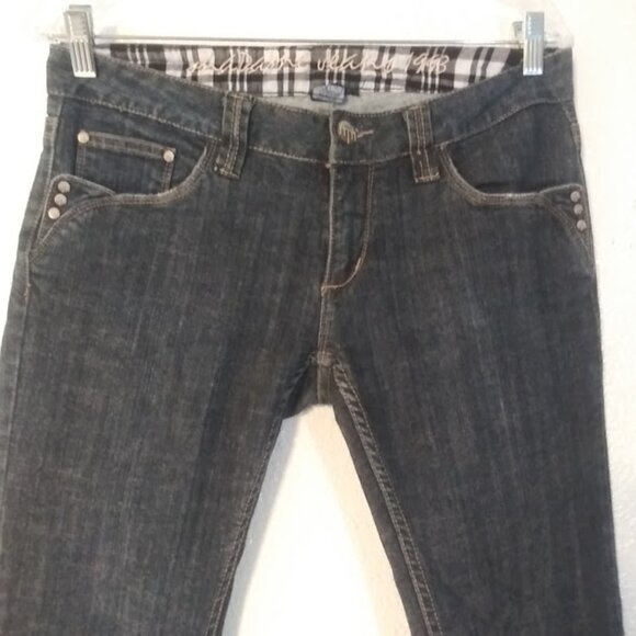 MaDame Jeans 1993 women's size 32 worn out & distressed jeans - Picture 2 of 16